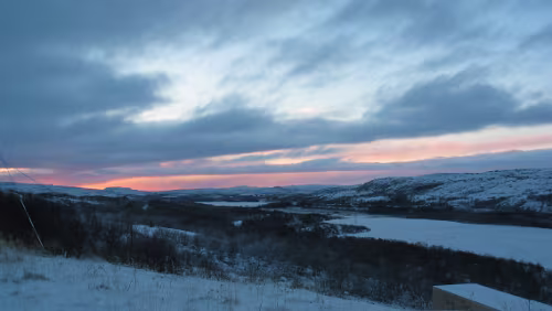 3. Tag Hurtigrute Die Sonne kämpft am Horizont