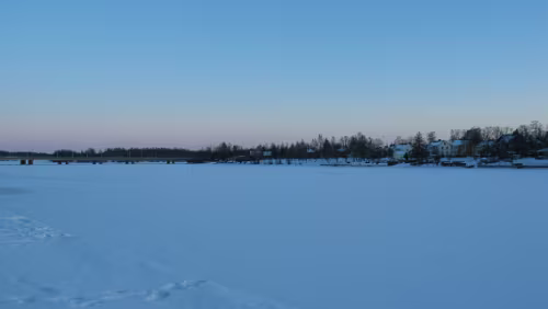 Umeå Zugefrorerer Hafenteil in Umeå