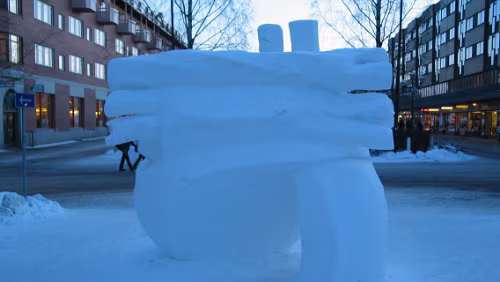 Umeå Eisskulpturen in Fußgängerzone von Umeå