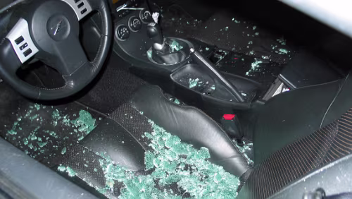 Kemi Einbruch ins Auto in der Hotelgarage des Hotels Dragonen in Umeå