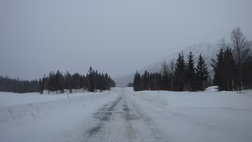 Mosjøen – Harstad Und wieder Schneeverwehungen