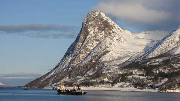 03.03.2009   – Harstad – Stamsund Karte – Reiseroute Di 03.03.2009 (MS Kong Harald) Harstad – Risøyhamn – Sortland – Stokmarknes – Raftsund/Trollfjord –...