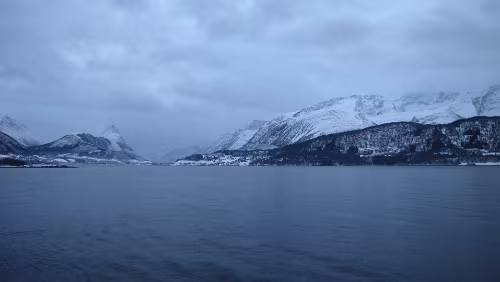Oslo – Ålesund Auf der Fähre von Ørsneset nach Magerholm