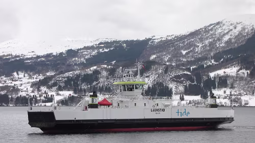 Ålesund – Bergen Auf der Überfahrt Volda - Folkestad