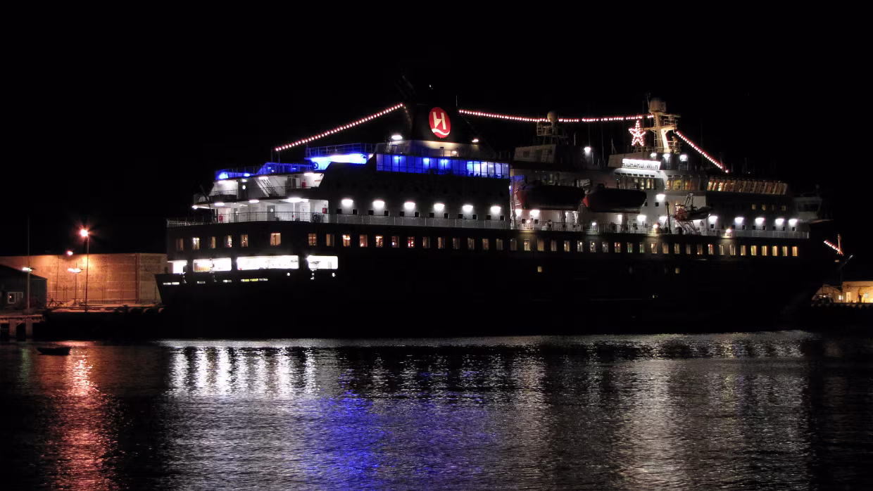 08.12.2010 Hurtigrute Båtsfjord – Berlevåg Karte – Reiseroute Mi Båtsfjord – Vardø – Vadsø – Kirkenes – Vardø – Båtsfjord – Berlevåg Unterkunft Unterkunft Aktuelle...