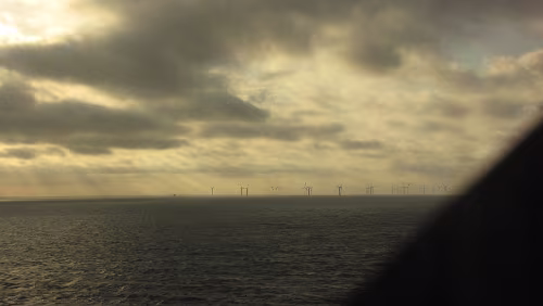 København H – Oslo S Auf der Øresundbrücke, leider ist die Scheibe recht schmutzig