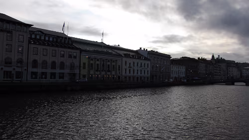 København H – Oslo S Södra Hamngatan, gegenüber vom Gustav Adolfs Torg
