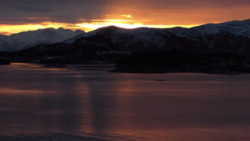 Bergen – Trondheim Sonnenaufgang bei Torvik