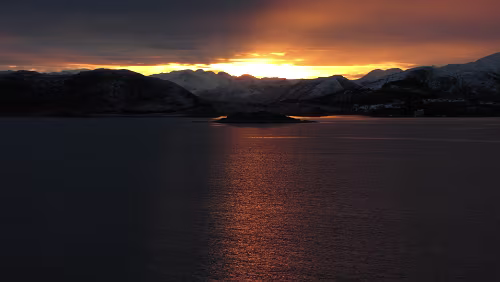 Bergen – Trondheim Sonnenaufgang bei Torvik