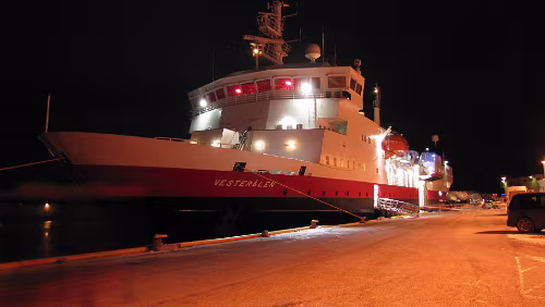 Trondheim – Bodø – Svolvær Die M/S Vesterålen in Svolvær