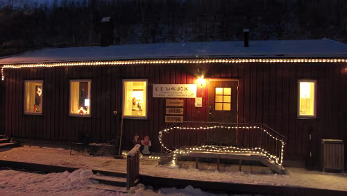 Øksfjord – Hammerfest – Karasjok – Tana bru – Berlevåg Kurzer Halt in Levajok, eine Ansammlung von Hütten, Dorf wäre zu viel gesagt