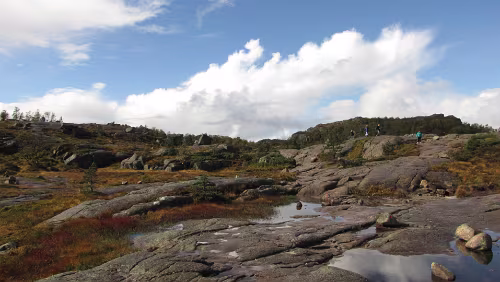 Preikestolen Der zweite große Anstieg ist geschaft, jetzt geht es nur noch moderat bergauf