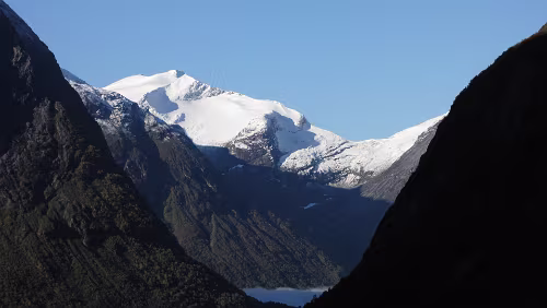 Briksdalsbre – Dalsnibba – Geiranger – Trollstiegen – Trondheim Auf der 15 in Richung Videsæter mit Blick auf das Storskredfjellet