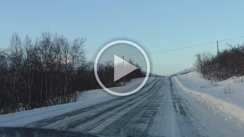 Koskullskulle – Tromsø Großartige Aussichten auf Berge die bereits in Norwegen liegen, fast blauer Himmel und maximal kalt bei -18°C.