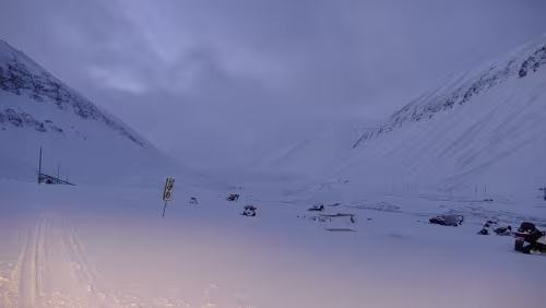 Longyearbyen Da geht es hinauf zum Longyearbreen, nichts für jemand der alleine und ohne Waffe unterwegs ist
