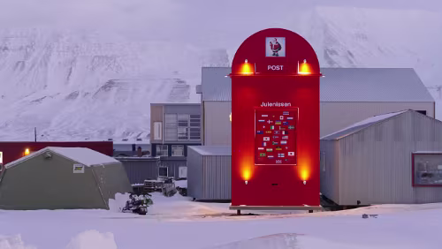 Longyearbyen In den Briefkasten passt ordentlich was rein 😎