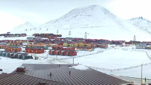 WebCams Svalbard BOREALIS LIVECAM LONGYEARBYEN 360 - 06.02.2014 - 12:00