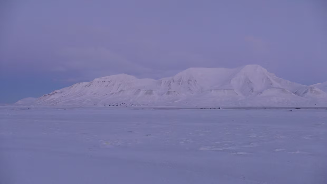 08.02.2015 Longyearbyen – – – Tromsø Karte – Reiseroute So 08.02.2015 Longyearbyen – – – Tromsø Unterkunft Unterkunft Aktuelle Wetteraussichten...