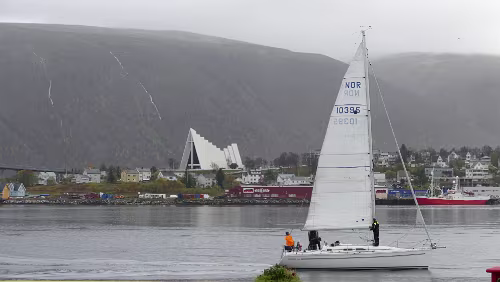 Tromsø Jede Menge Segelboote nehmen Fahrt auf