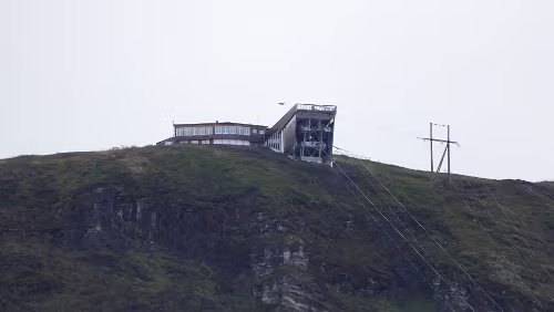 Tromsø Fjellheisen Tromsø ist eine Luftseilbahn in Tromsø vom Stadtteil Hungeren auf den Hausberg Storsteinen.
