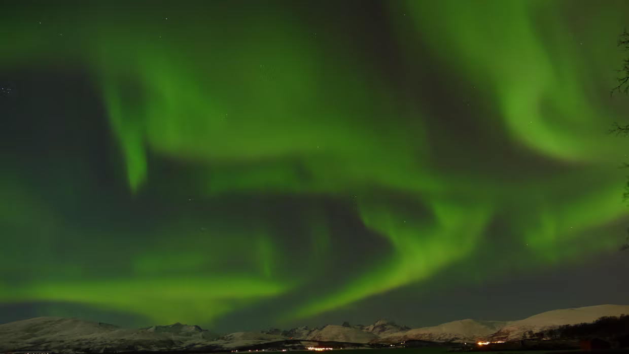 06.02.2017 Longyearbyen – – – Tromsø