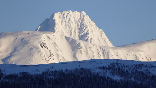 Tromsø – Svolvær Balsfjorden (nordsamisk: Báhccavuotna) er en fjord i Tromsø og Balsfjord kommune i Troms. Fjorden strekker seg 49 kilometer sørover fra fjordmunningen til...