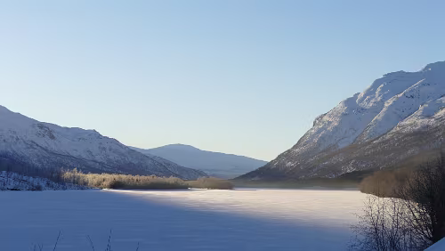 Tromsø – Svolvær Barduelva (nordsamisk: Álddesjohka) er ei elv i Bardu og Målselv kommuner i Troms.