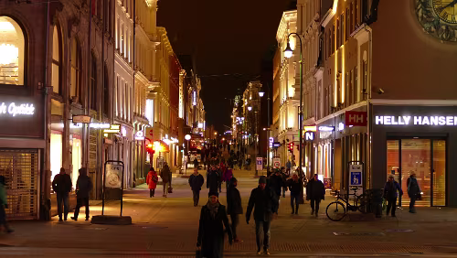 Trondheim – Oslo Blick in die Karl Johans gate