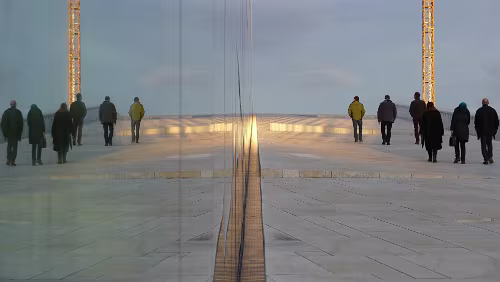 Oslo Operahuset i Oslo er Den Norske Opera & Balletts operahus i Bjørvika innerst i Oslofjorden. Det har adresse Kirsten Flagstads plass 1 etter operaens første sjef...