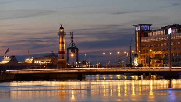 17.04.2017 Hahnstätten – Puttgarden – – Rødby – Malmö Karte – Reiseroute Mo 17.04.2017 Hahnstätten – Siegen – Bremen – Puttgarden – – Rødbyhavn – Öresundbrücke – Malmö, 9...