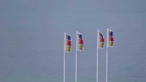 Hahnstätten – Malmö Die Fähnchen flattern im flauen Wind