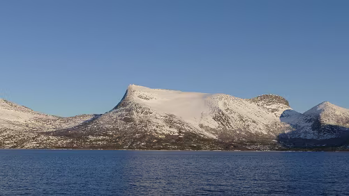 Fauske – Tromsø Auf der Überfahrt von Bognes nach Skarberget