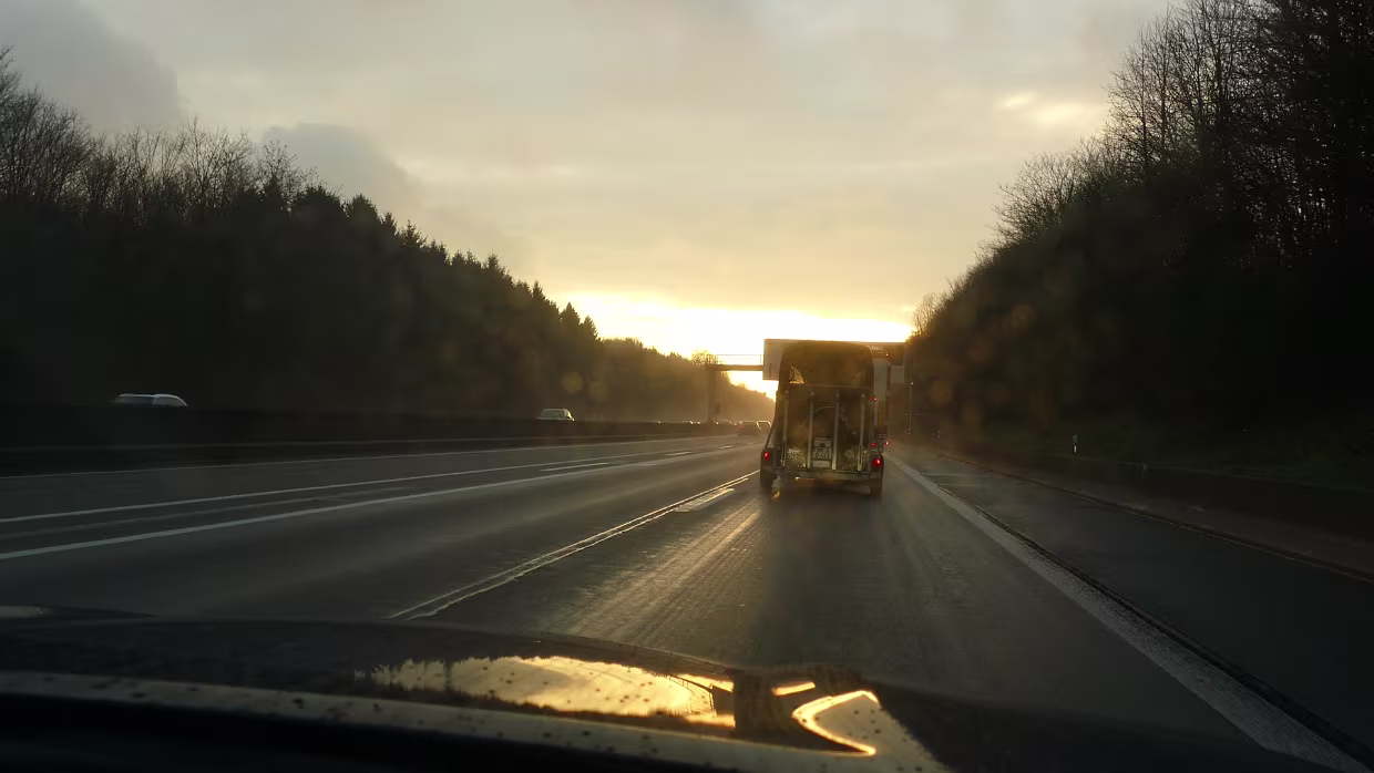 10.02.2018 Hjørring – Hahnstätten Karte – Reiseroute Sa 10.02.2018 Hjørring – Bremen – Leverkusen – Hahnstätten, 10 Std. 43 Min. (1.015 km) Sonnenauf- und...