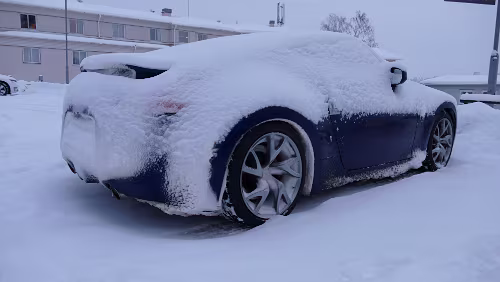 Sunne – Östersund Gut eingeschneite Reisschüssel, aber der Schnee ist locker und schnell beseitigt