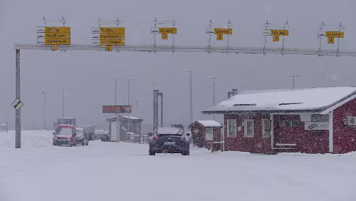 Nesna – Trondheim Alleine am Fähranleger in Nesna