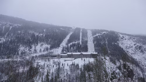 Rjukan Vemork Kraftstasjon ist der Name eines Wasserkraftwerkes in der Nähe von Rjukan (Kommune Tinn) im norwegischen Fylke Telemark.