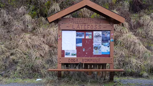 Vågsli - Bergen Am Låtefossen