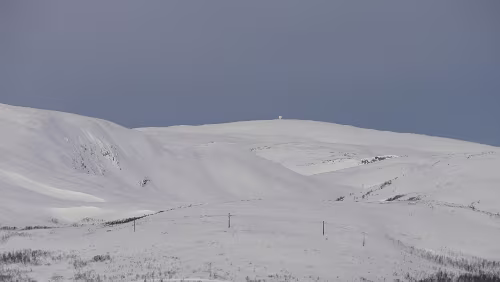 Tromsø – Longyearbyen Am Tromsø lufthavn Langnes