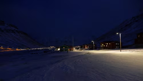Longyearbyen Blick von Nybyen auf Longyearbyen