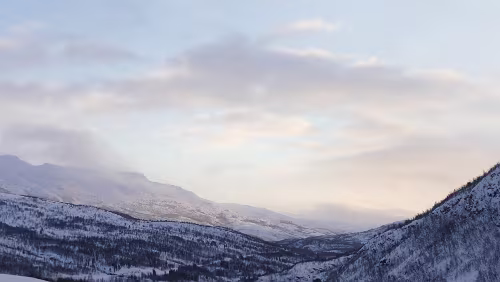 Tromsø – Vuollerim Noch in Norge, der Blick in Richtung Osten, Finnland, verspricht schönes Wetter