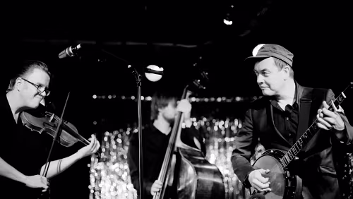 PolarJazz 2021 Gammalgrass Ola Kvernberg og Stian Carstensen – hvilken kombinasjon! Velkjente Ola Kvernberg på fele og bratsj, multiinstrumentalist Stian Carstensen på...