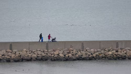 Hahnstätten – Puttgarden – – Rødby – Malmö Spazieren gehen und ein- und auslaufende Schiffe gucken geht immer.