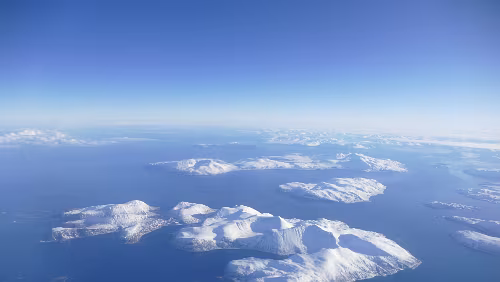 Tromsø – Longyearbyen Die letzten Inseln des Festlandes.