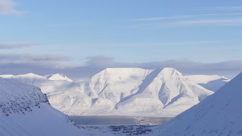 Ice cave tour with snowcat Zwischenhalt auf halber Strecke nach Longyearbyen.