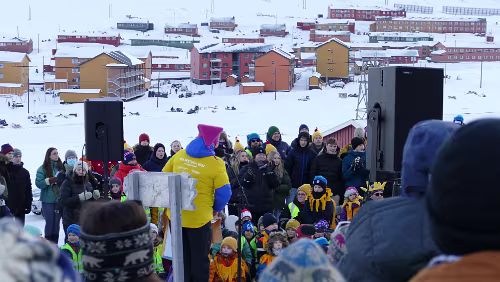 Solas tilbakekomst Warten auf die Sonne.
