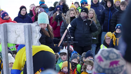 Solas tilbakekomst Auszeichnung der Malwettbewerb-Gewinnerin.