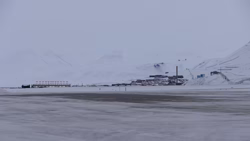 Longyearbyen – Tromsø Letzte Blicke auf Longyearbyen.