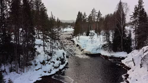 Sunne – Östersund Der Noppikoski vattenfall.