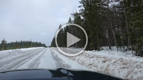 Sunne – Östersund Endlich Schnee auf der Straße.