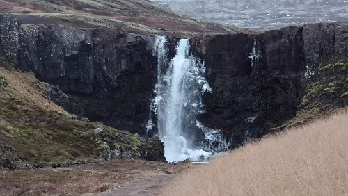 Seyðisfjörður – Mývatn Der Gufufoss.